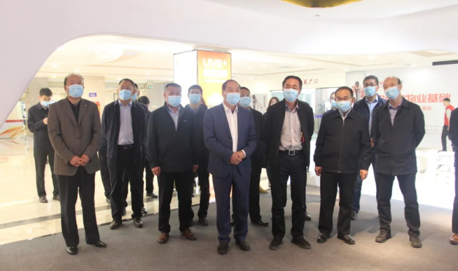 山東省科技廳二級(jí)巡視員許勃一行到順和直播電商科技產(chǎn)業(yè)園參觀調(diào)研